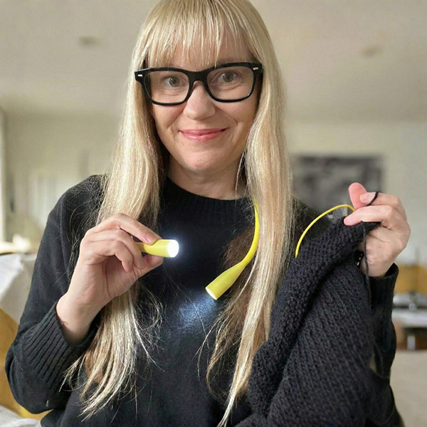 Lumos Knitting Light – Portable LED Craft Light 💡