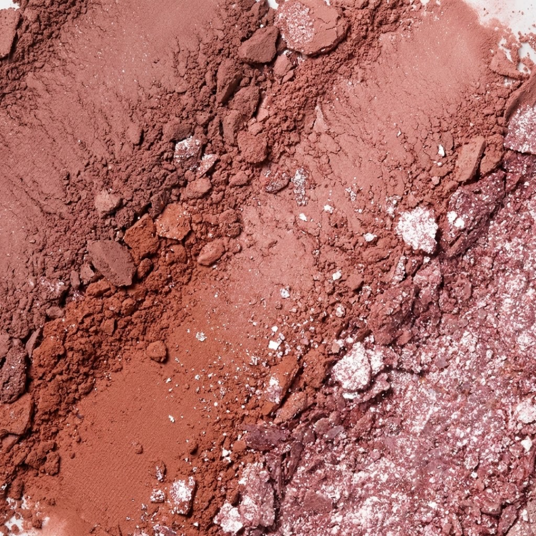 3-in-1 Eyeshadow Trio - Stop carrying 3 palettes for 1 look 💼