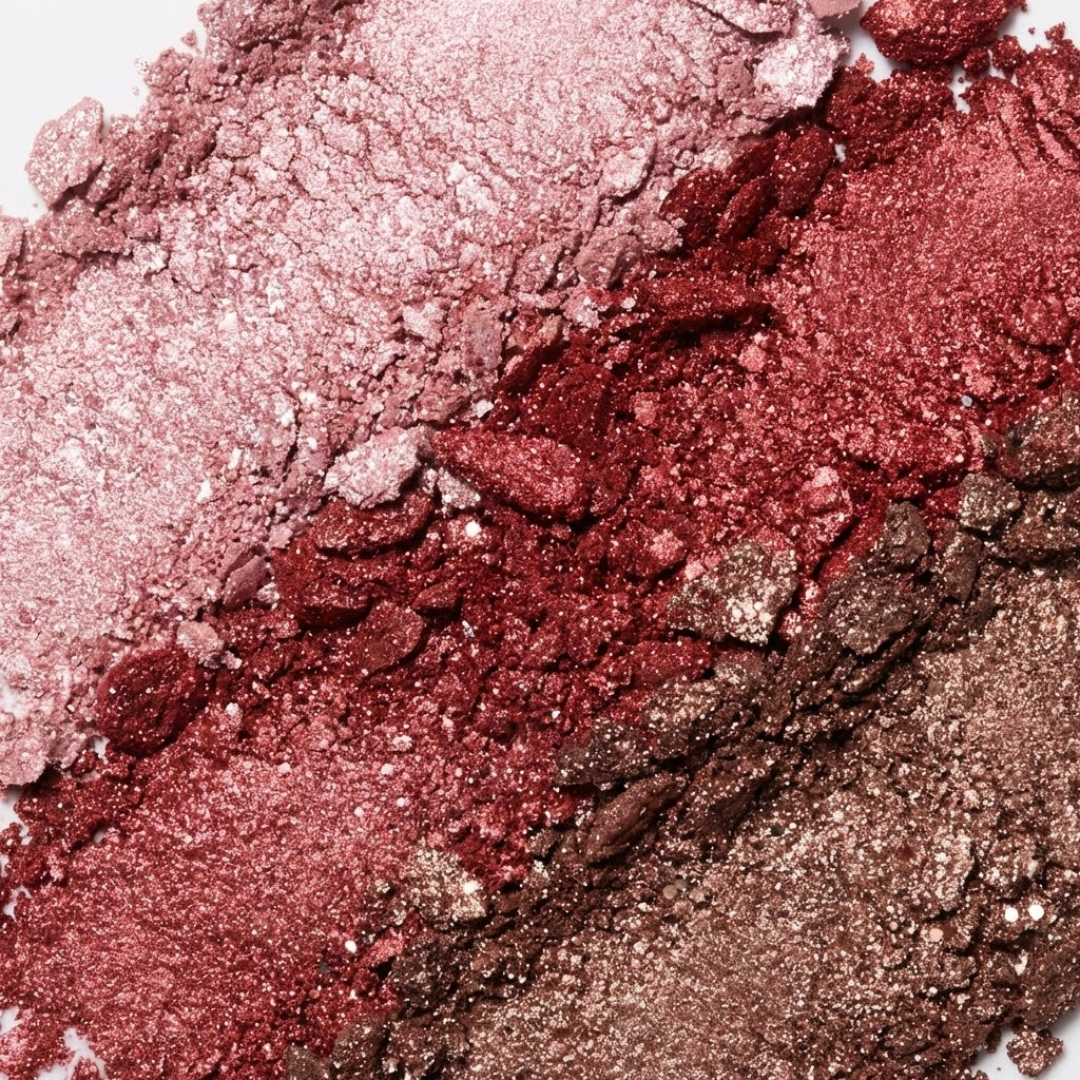 3-in-1 Eyeshadow Trio - Stop carrying 3 palettes for 1 look 💼