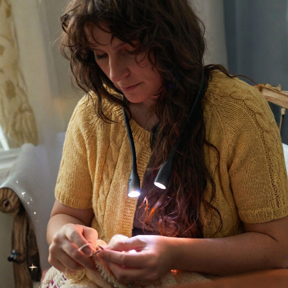 Lumos Knitting Light – Portable LED Craft Light 💡