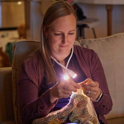 Lumos Knitting Light – Portable LED Craft Light 💡