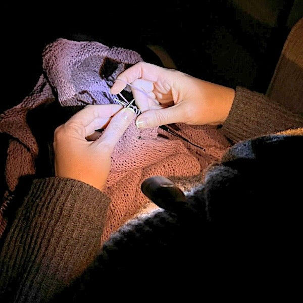 Lumos Knitting Light – Portable LED Craft Light 💡